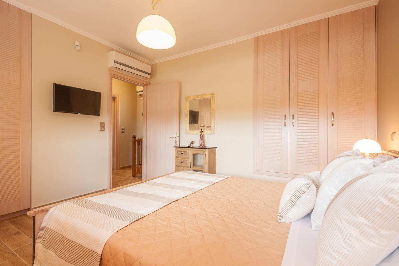Evgatis Beach Luxury Apts Thanos Bagian luar foto